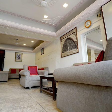 Hotel Royal أحمد أباد المظهر الخارجي الصورة